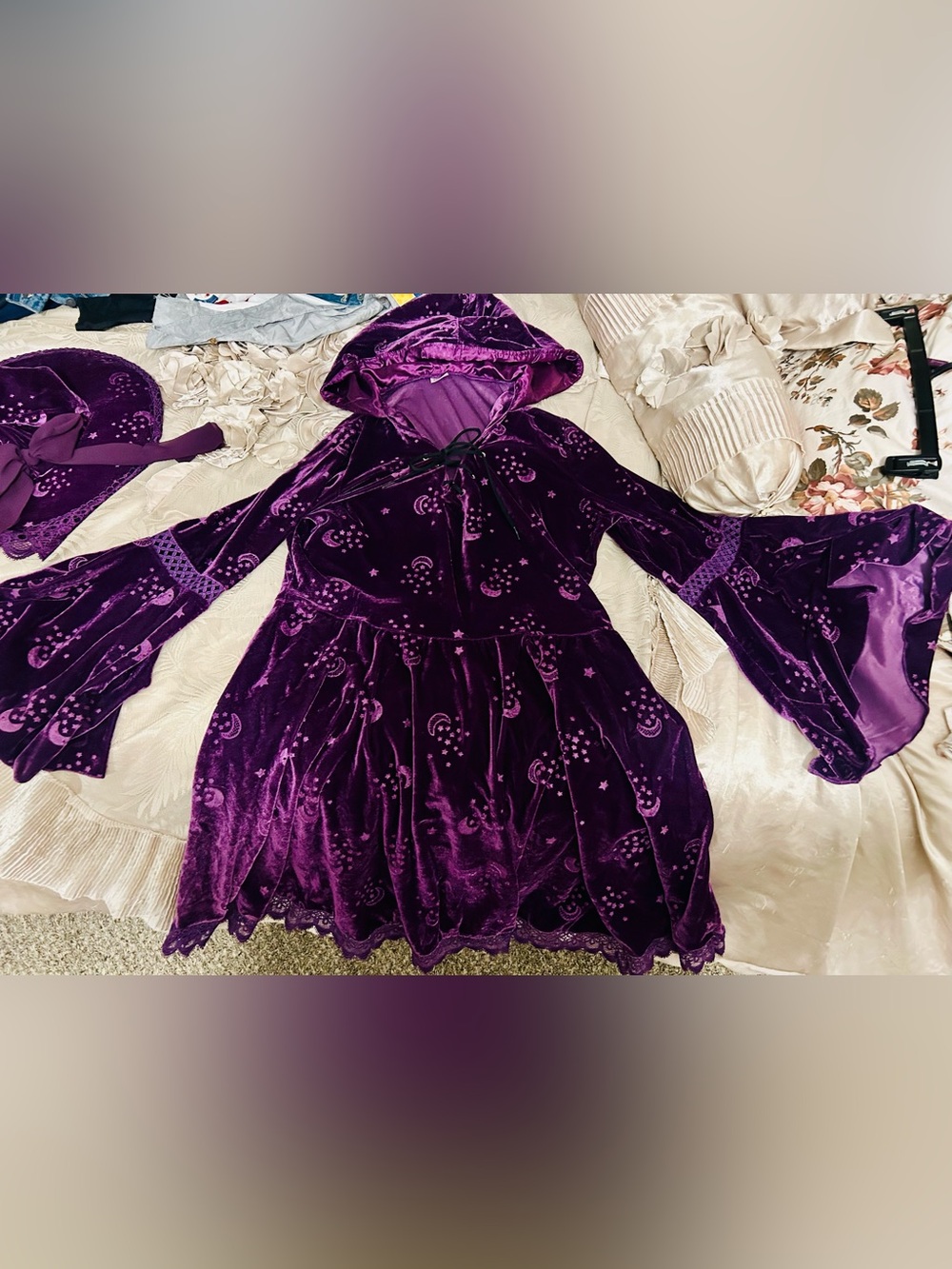 officially known as the Adult Coven Witch Hooded Dress. 1x from Spirit Hallow. - Picture 3 of 5